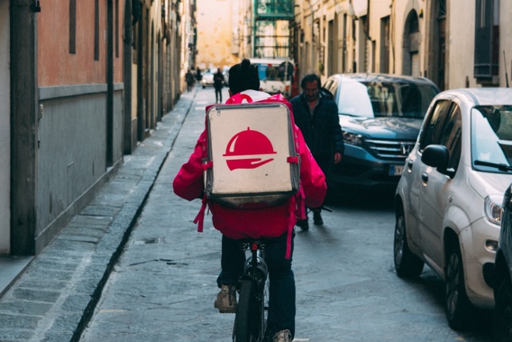 Enquête européenne sur les géants de la livraison de repas, Delivery Hero et Glovo