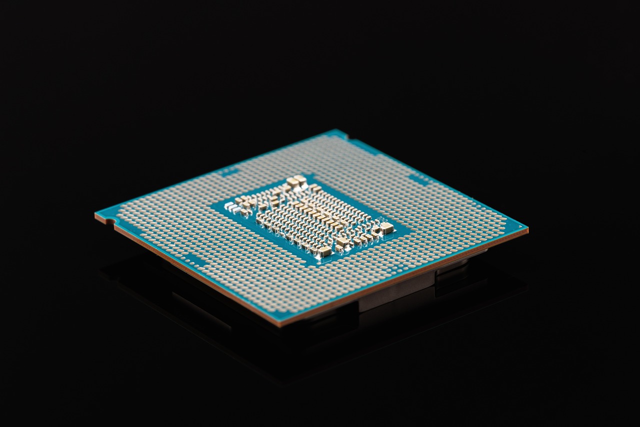 Intel freine ses projets en Europe